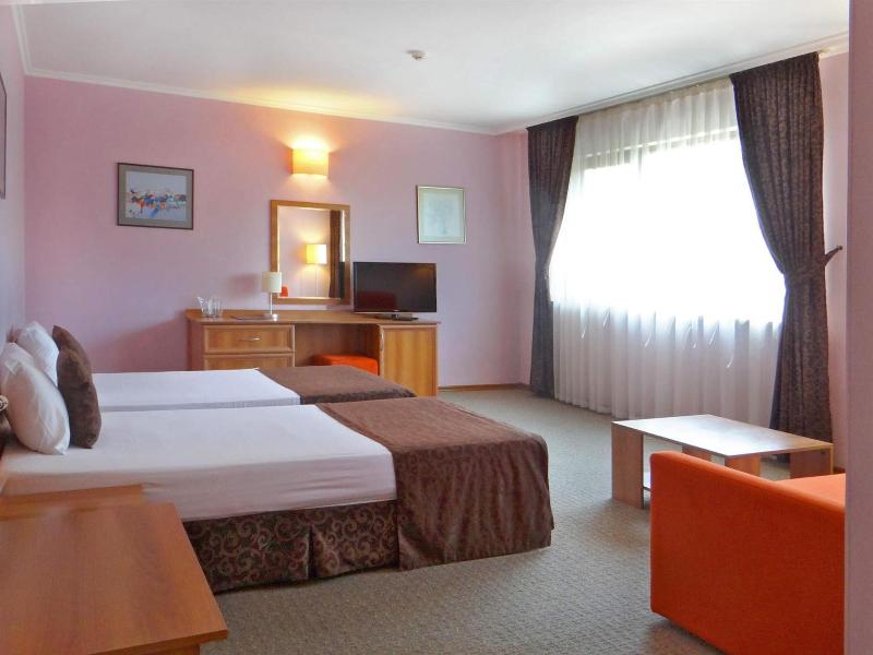 Hotel Real image