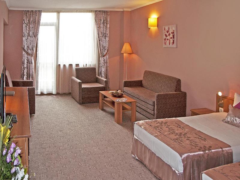 Hotel Real image