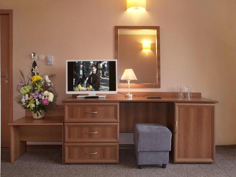 Hotel Real image