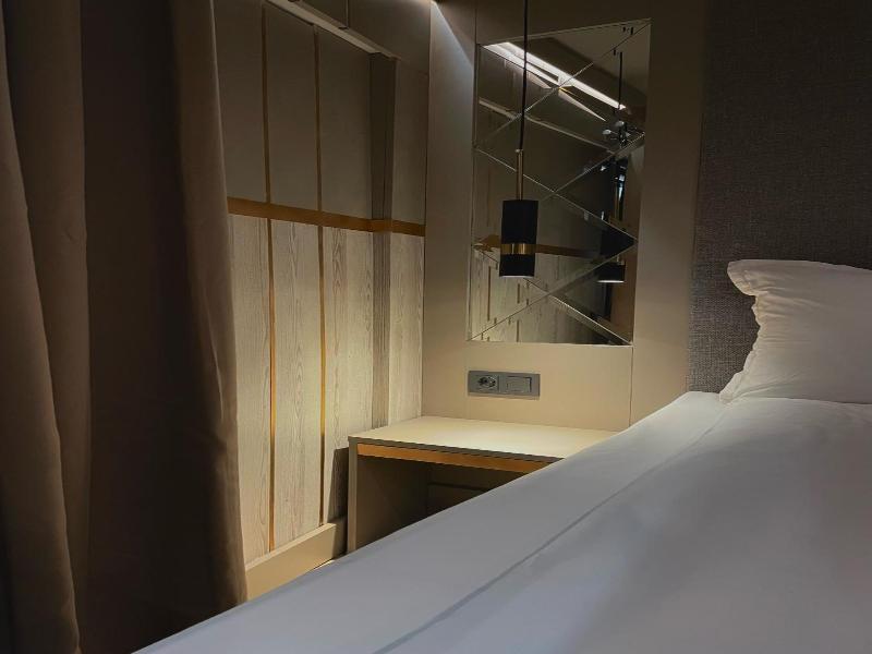 Hotel Allur image
