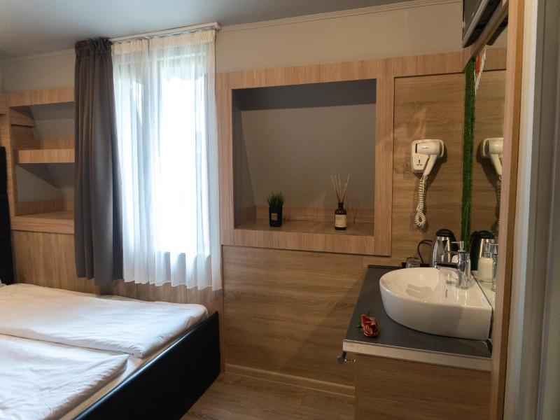 Hotel Allur image