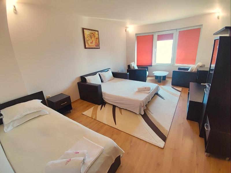 Hotel Avis image