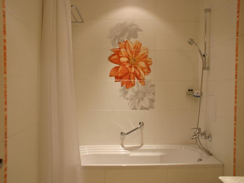 Hotel Concorde image