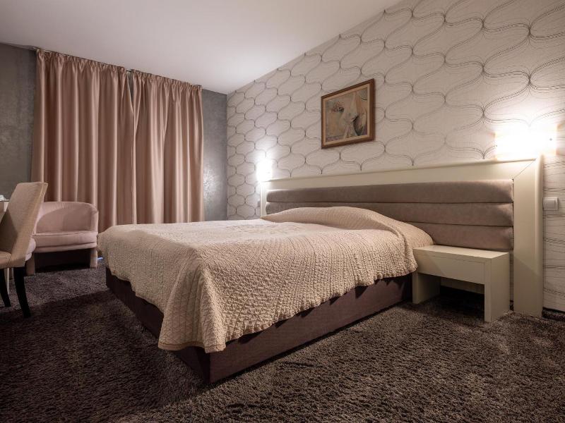 Hotel Concorde image