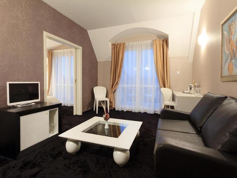 Agusta Spa Hotel image