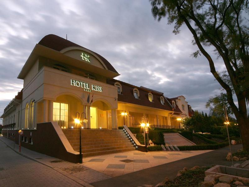Hotel Kiss image