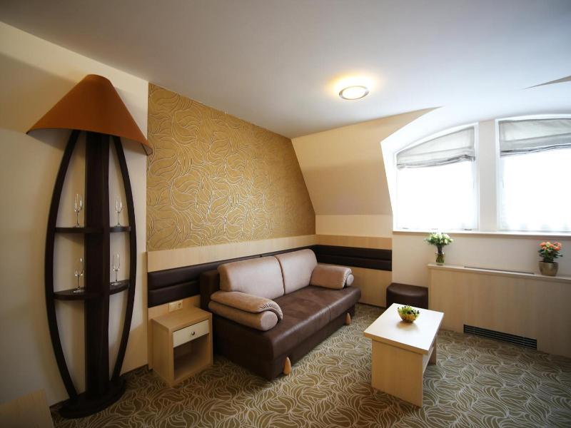 Hotel Kiss image