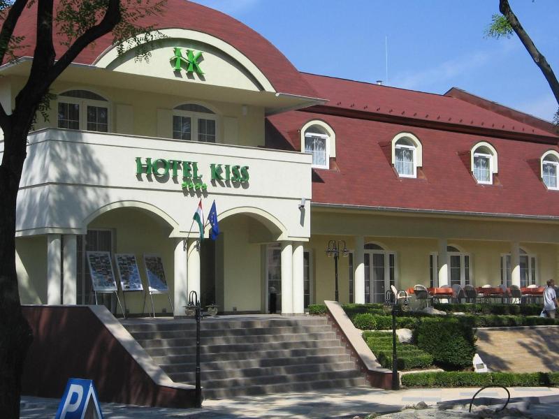 Hotel Kiss image