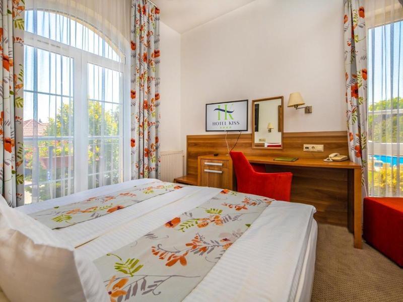 Hotel Kiss image