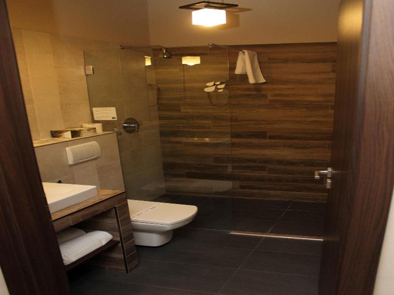Lv Vay Villa Hotel image