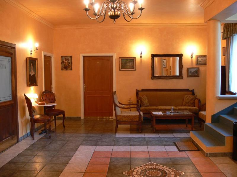 Lv Vay Villa Hotel image