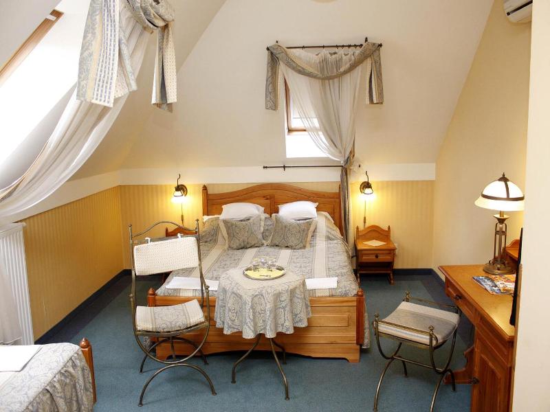 Lv Vay Villa Hotel image