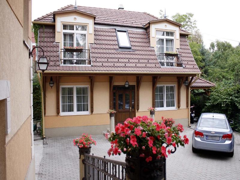 Lv Vay Villa Hotel image