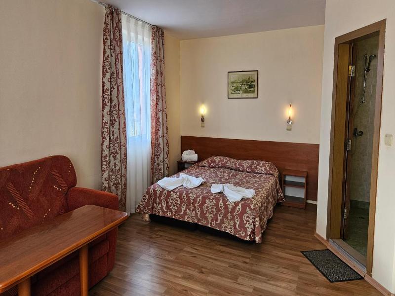 Caprice Family Hotel image