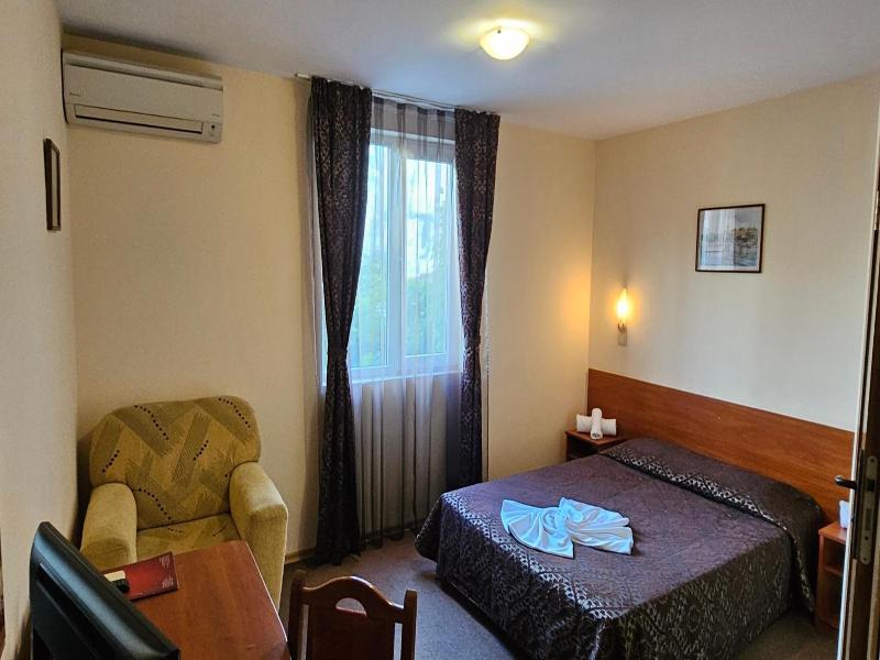 Caprice Family Hotel image
