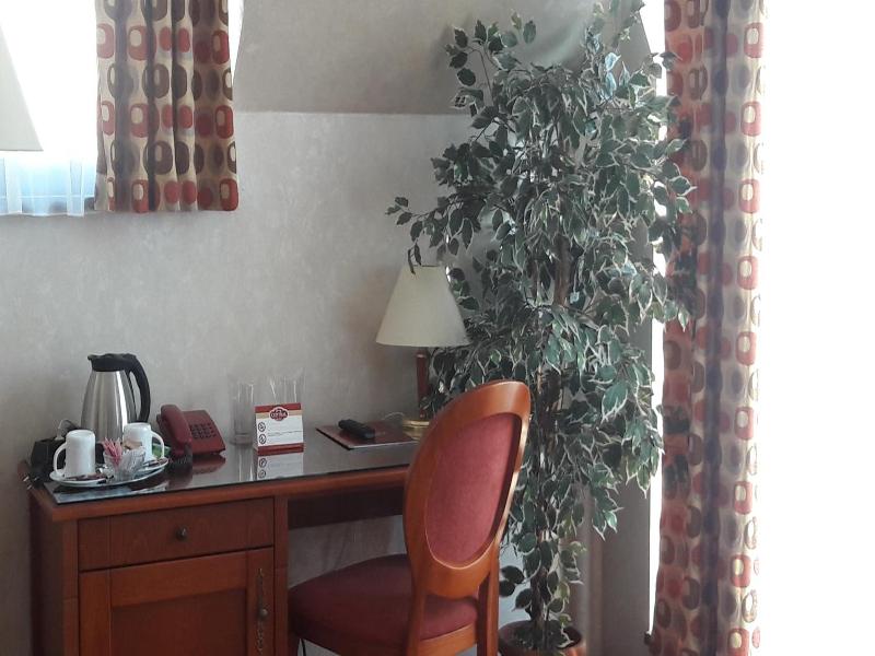 Hotel Central image