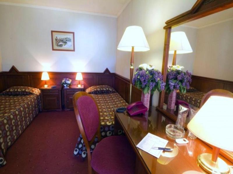 Hotel Central image