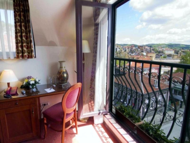 Hotel Central image