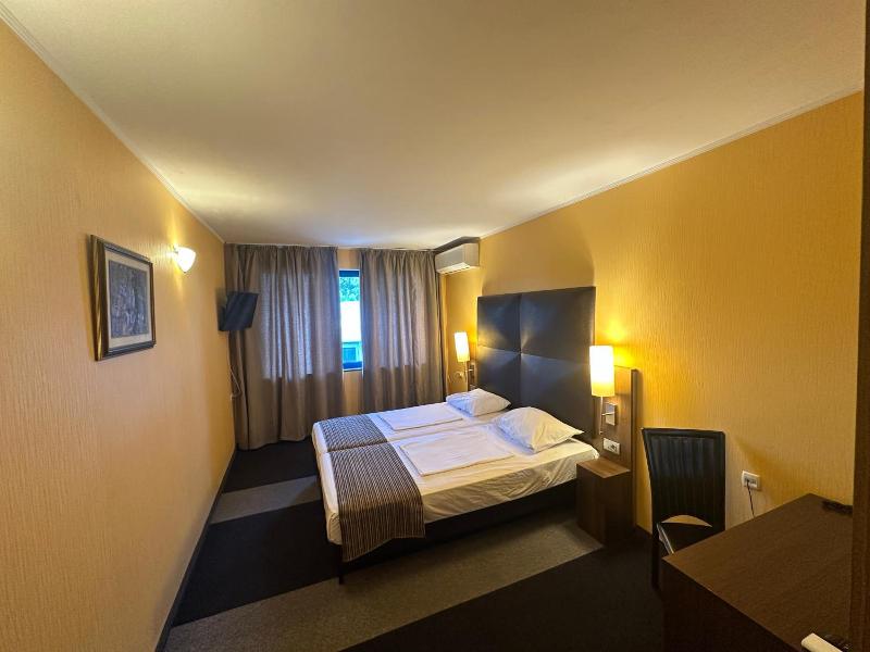 Formula 1 Motel photo 19
