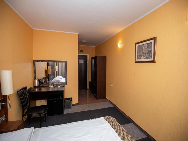 Formula 1 Motel photo 21