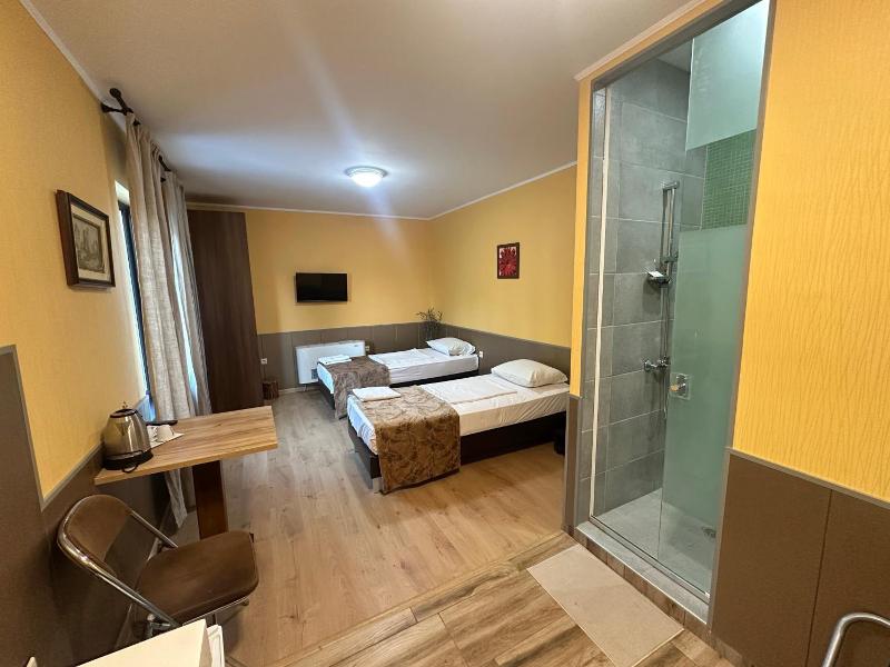 Formula 1 Motel