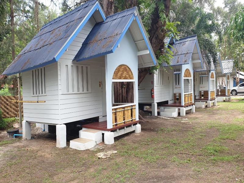 Pan Beach Bungalows image