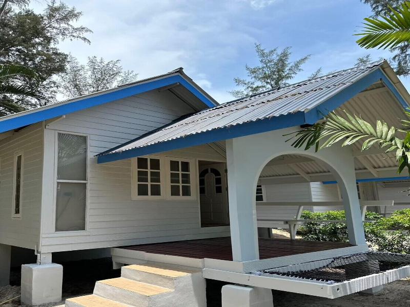 Pan Beach Bungalows image