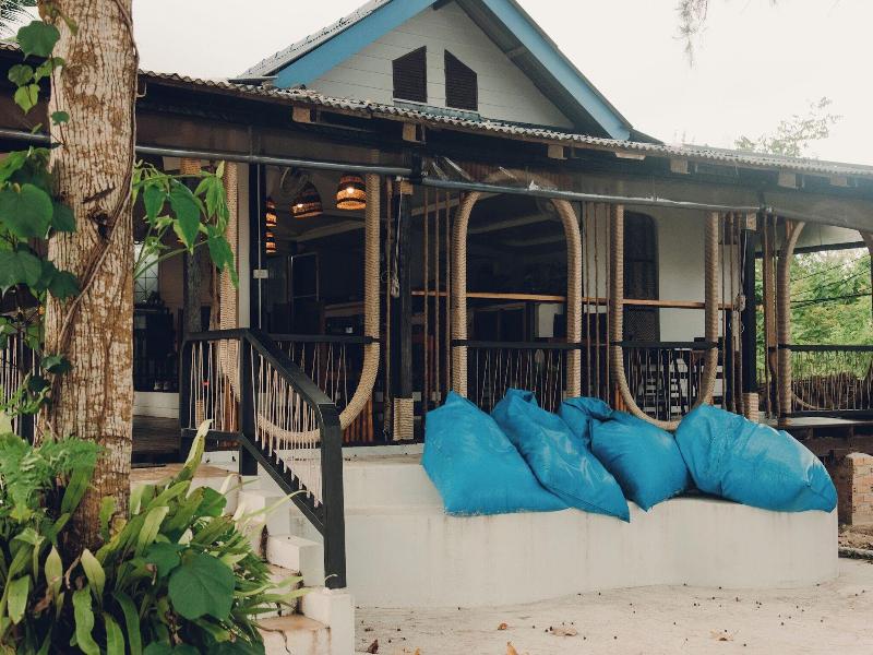 Pan Beach Bungalows image
