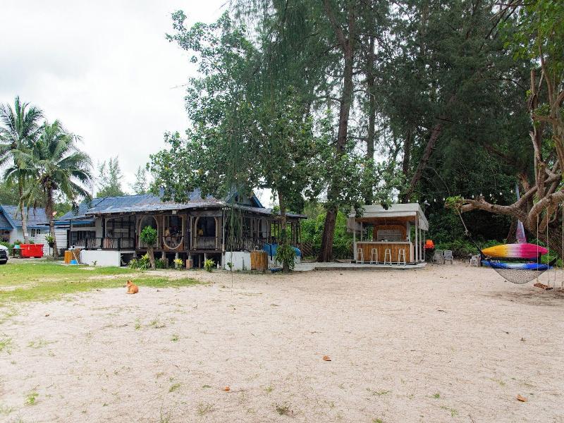 Pan Beach Bungalows image