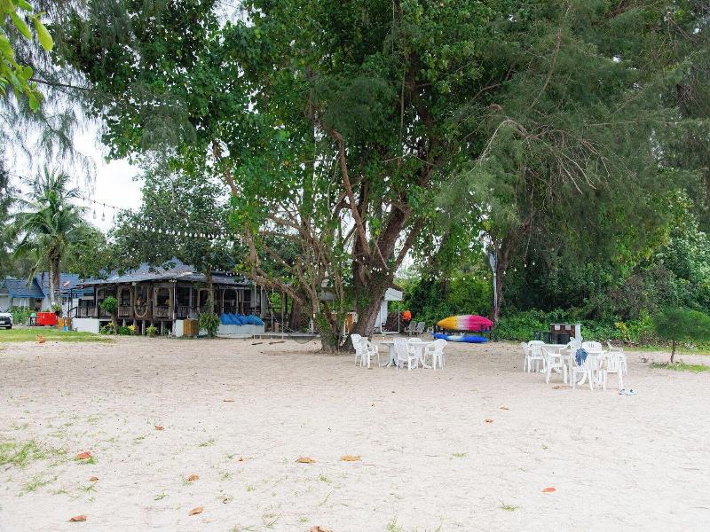 Pan Beach Bungalows image