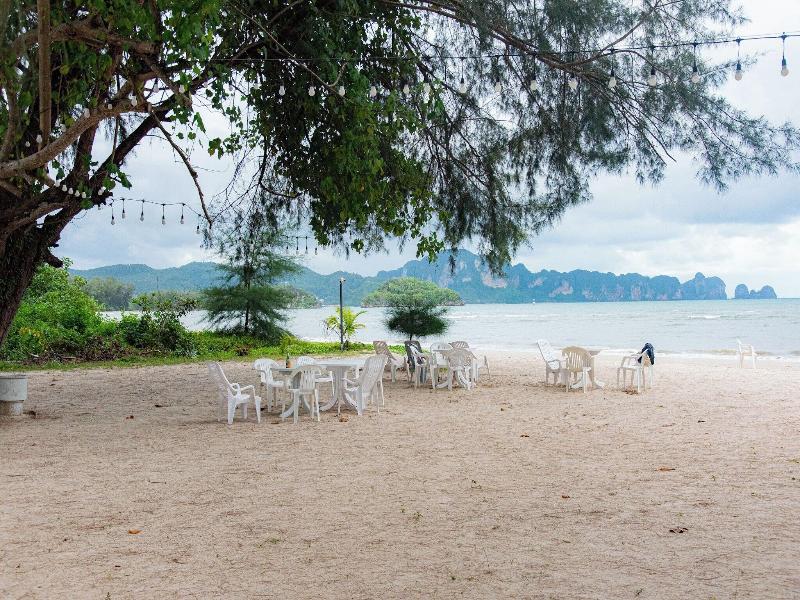 Pan Beach Bungalows image