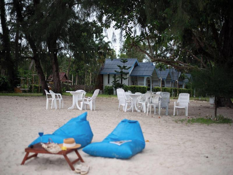 Pan Beach Bungalows image