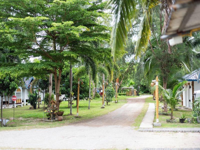 Pan Beach Bungalows image