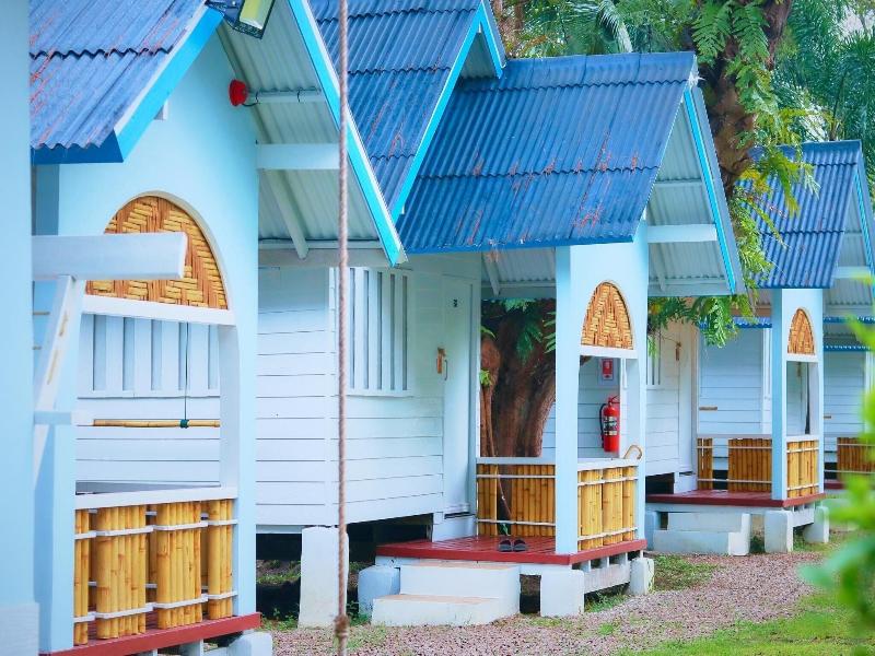 Pan Beach Bungalows image