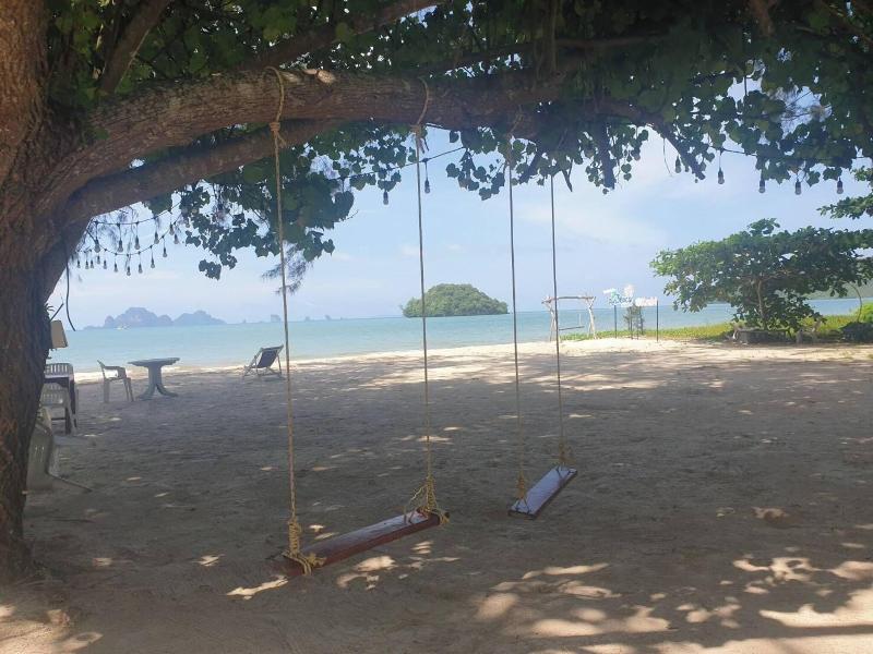 Pan Beach Bungalows image