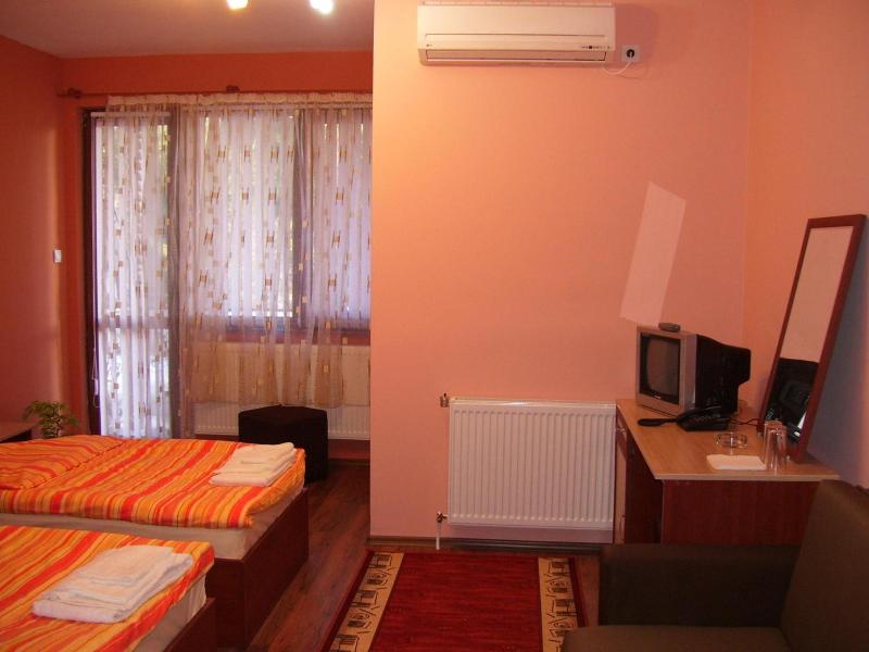 Kestenite Family Hotel image