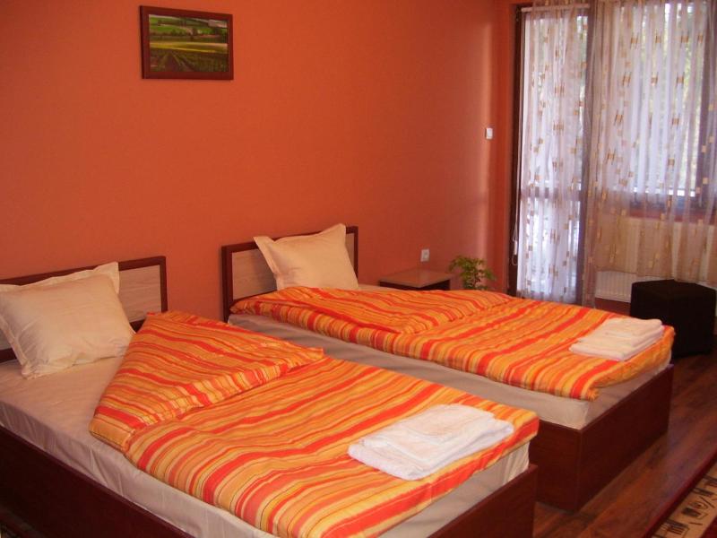 Kestenite Family Hotel image