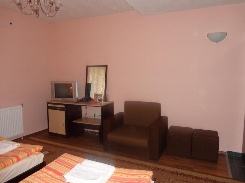 Kestenite Family Hotel image