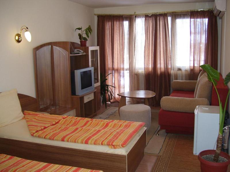Kestenite Family Hotel image