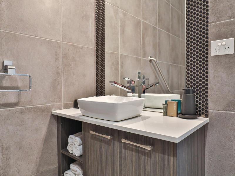 Indulge Apartments Cbd
