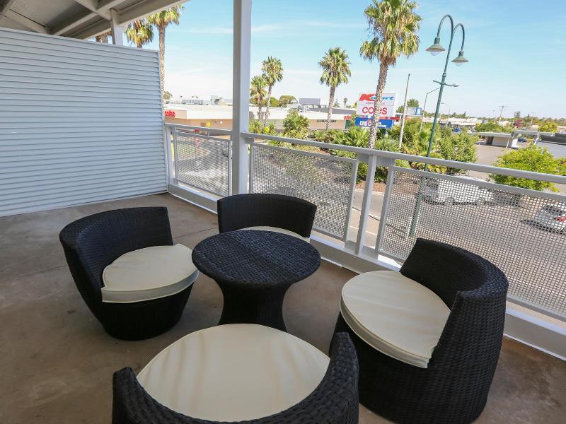Indulge Apartments Cbd
