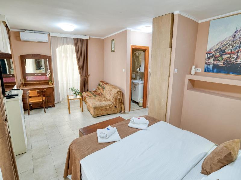 Hotel Rendez Vous image