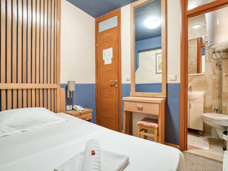 Hotel Rendez Vous image