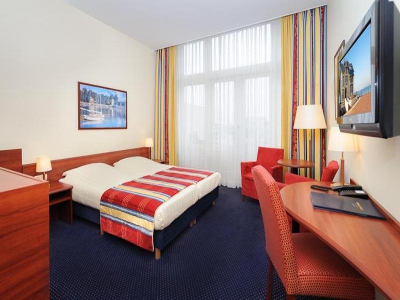 Boulevard Hotel Scheveningen image