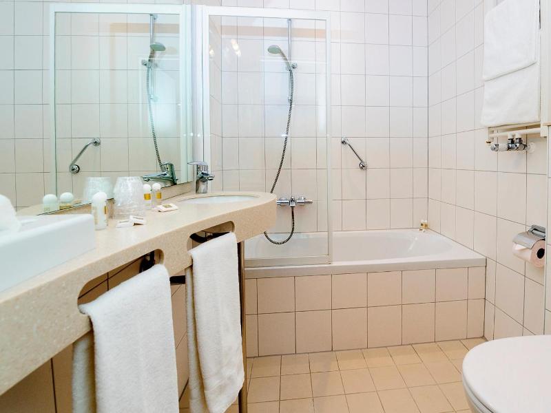 Boulevard Hotel Scheveningen image