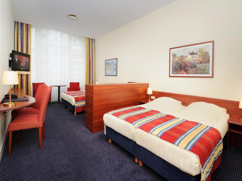 Boulevard Hotel Scheveningen image