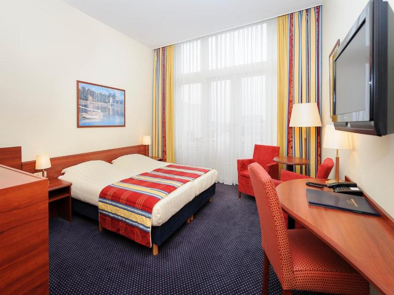 Boulevard Hotel Scheveningen image