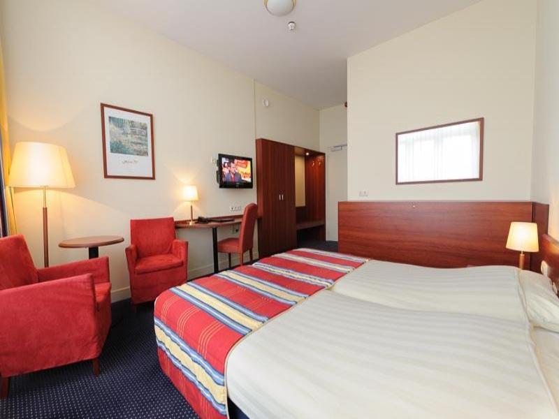 Boulevard Hotel Scheveningen image
