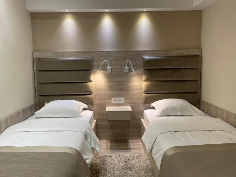 Hotel Holiday image
