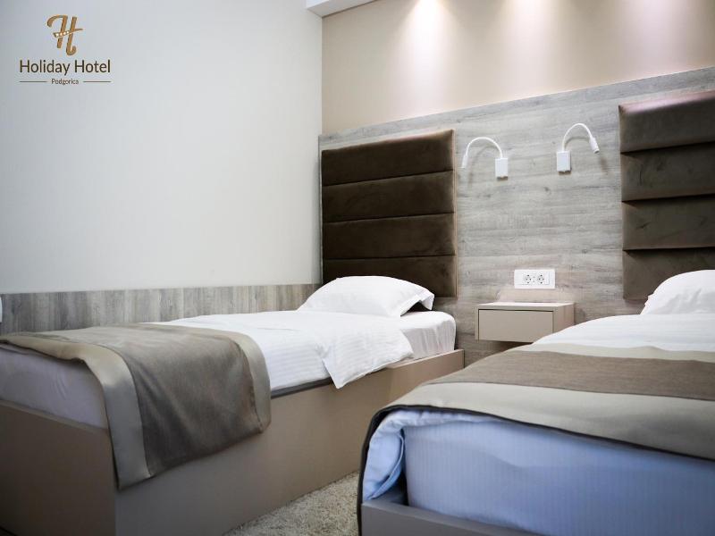 Hotel Holiday image